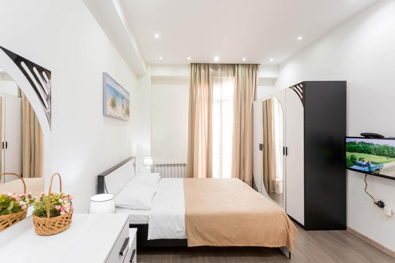 Apartment In The City Center Lll Tbilisi Eksteriør bilde