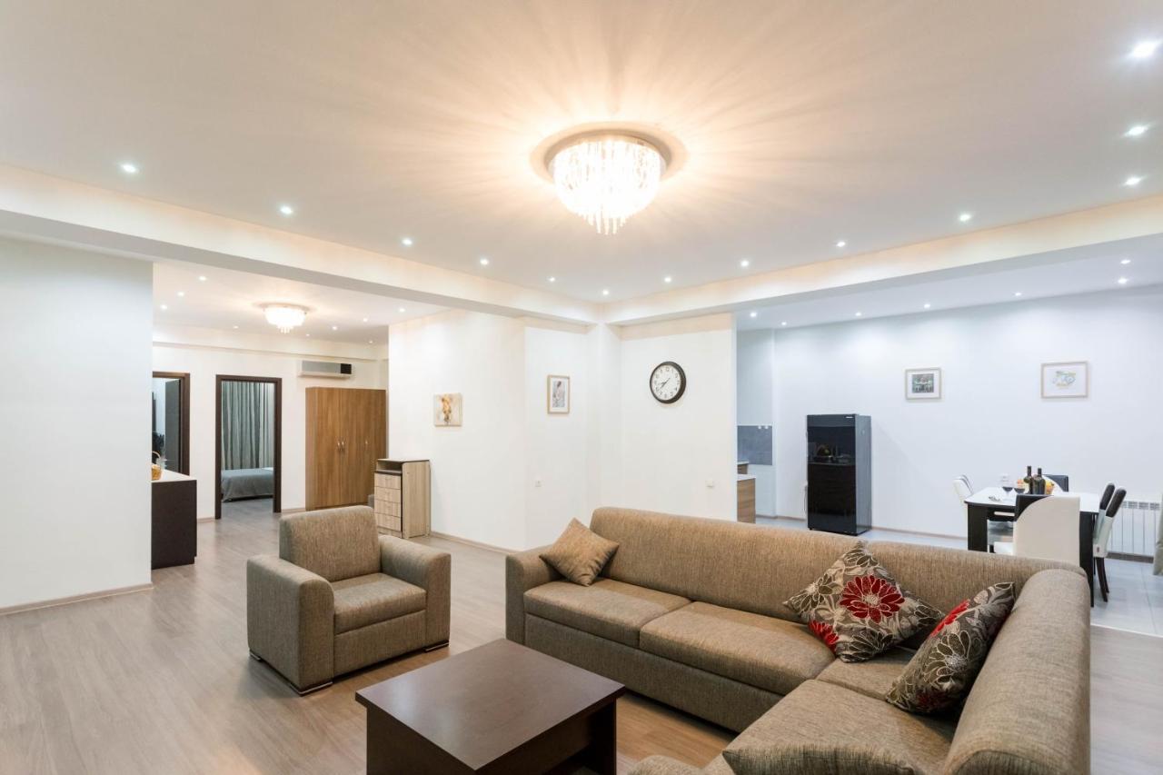 Apartment In The City Center Lll Tbilisi Eksteriør bilde