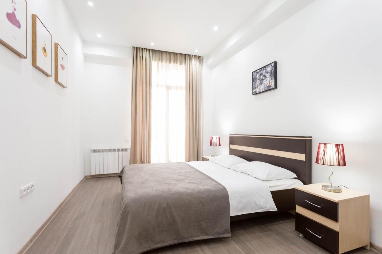 Apartment In The City Center Lll Tbilisi Eksteriør bilde
